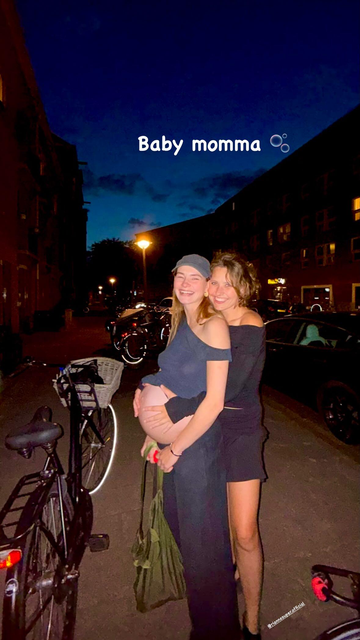 Emma Wortelboer naakt